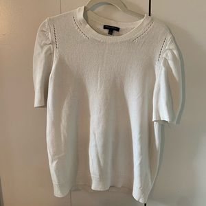 Short sleeve sweater